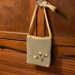 Chateau woven purse